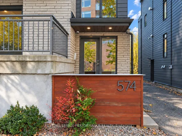 574 Byron Ave, Ottawa, ON K2A 0E4