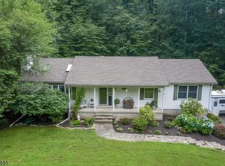 455 Hoffman Rd, Port Murray, NJ 07865