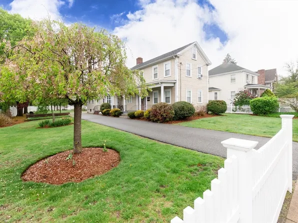 199 Lynn St, Peabody, MA 01960