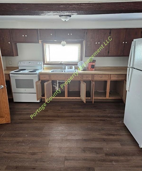 1st image of 409 Cedar St