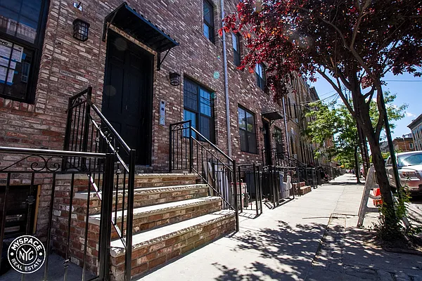 Rented by MySpaceNYC | media 12