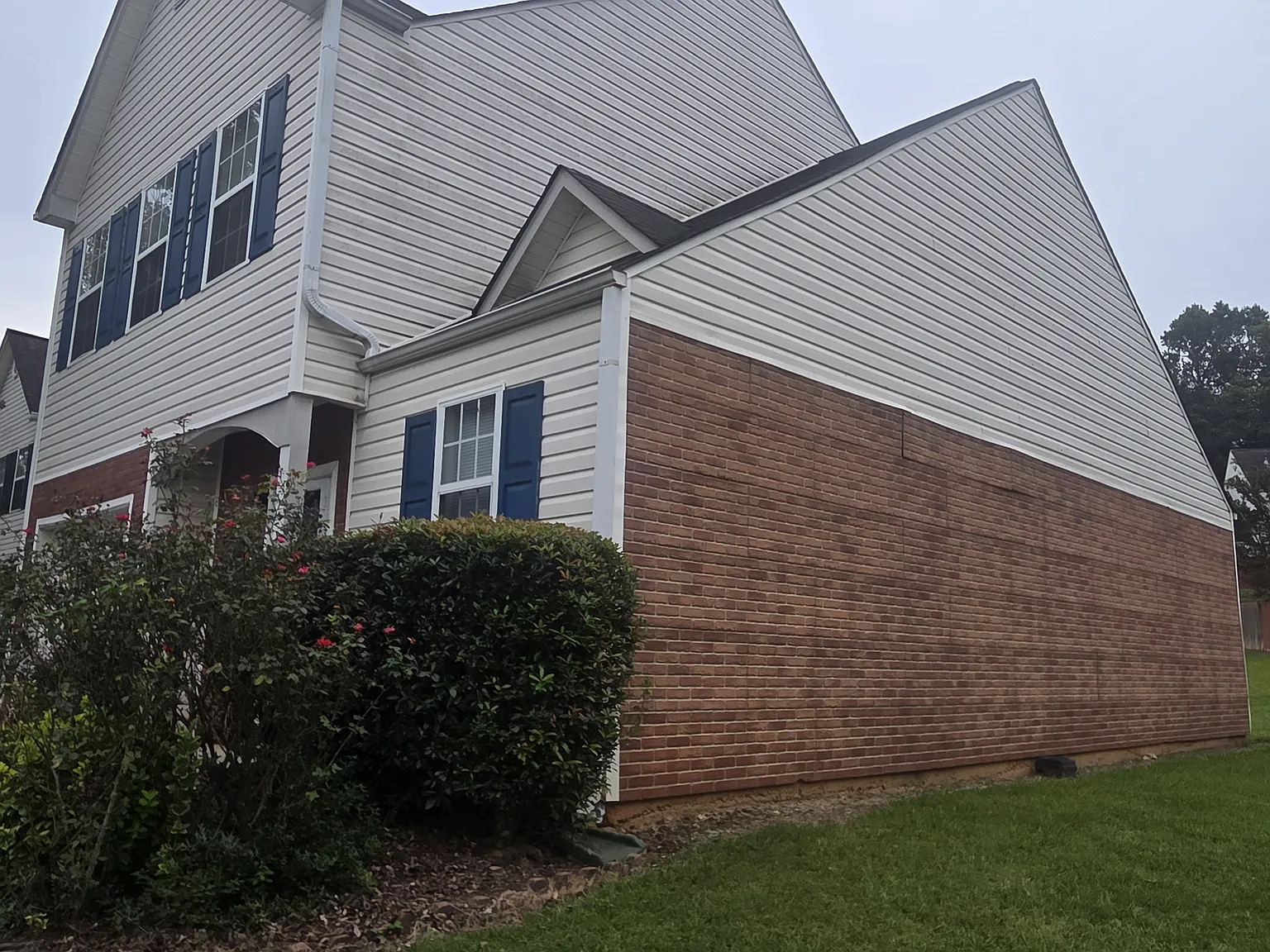 3 bed, 2.5 bath, 1734 sqft, $1,950 — Photo 4