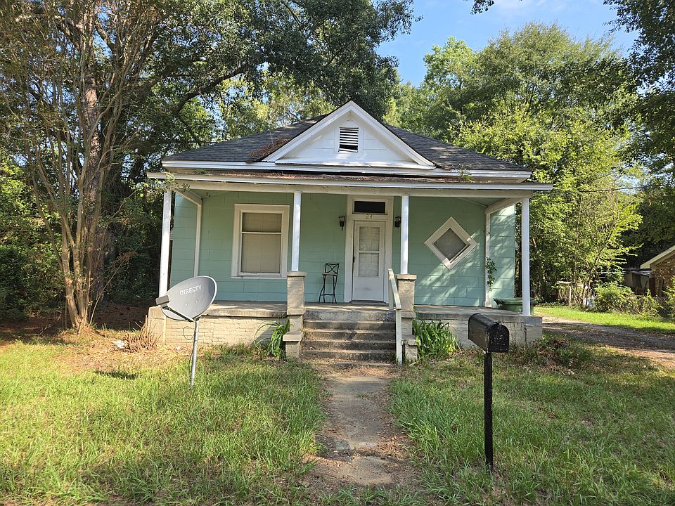 1st image of 24 Pickett St