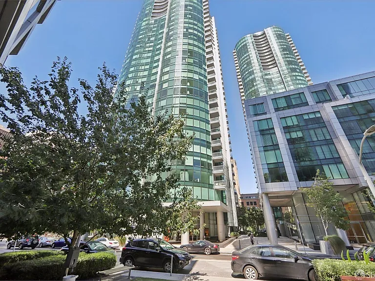 301 Main St #27F — Photo 13