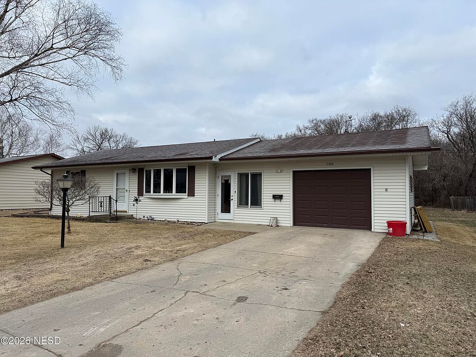 1st image of 1108 Vista Dr