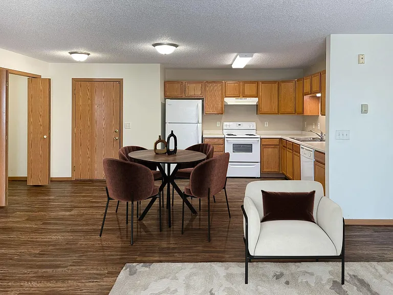 Bismarck, ND Sierra Ridge Apartments | 32B | Dining
