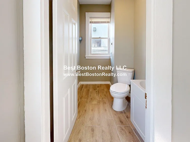 3942 Washington St #2 — Photo 15
