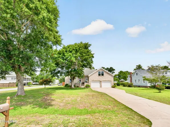 103 Inlet Court, Hampstead, NC 28443