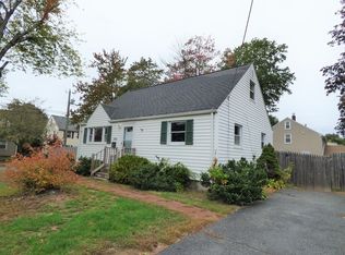 294 Gifford St, Springfield, MA 01118