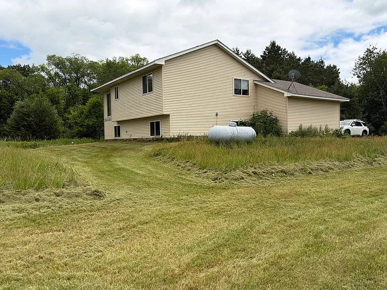 11055 Highway 70 — Photo 4