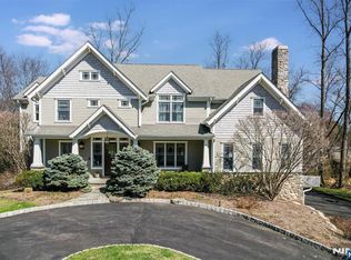 506 Julie Ct, Wyckoff, NJ 07481