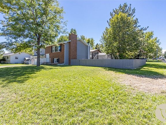3rd image of 1170 Toole Ct