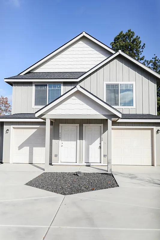 3 bed, 2.5 bath, $2,195 — Photo 2
