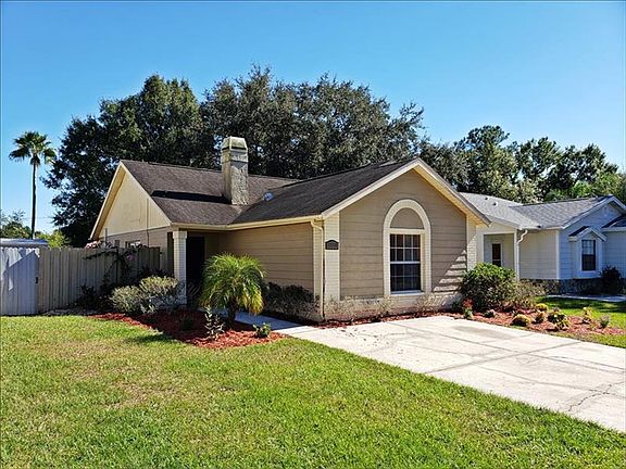 4th image of 13210 Laraway Ct
