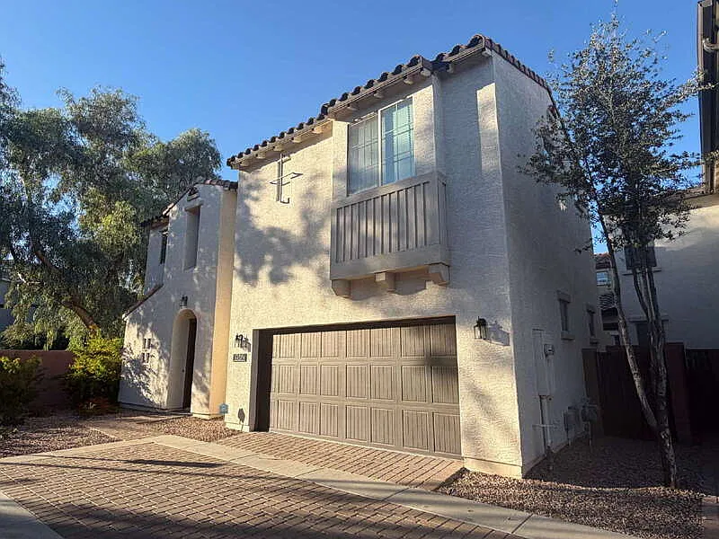 3 bed, 2.5 bath, 1668 sqft, $2,500 — Photo 3