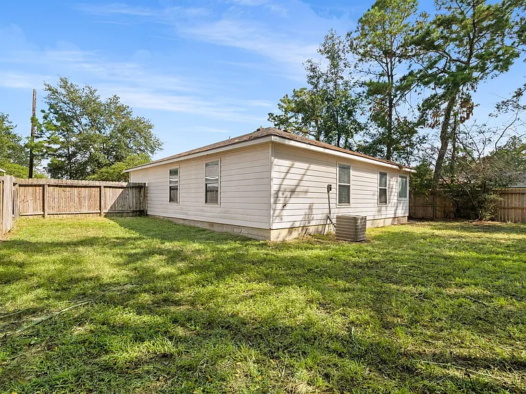 16394 Long Valley Ct — Photo 29