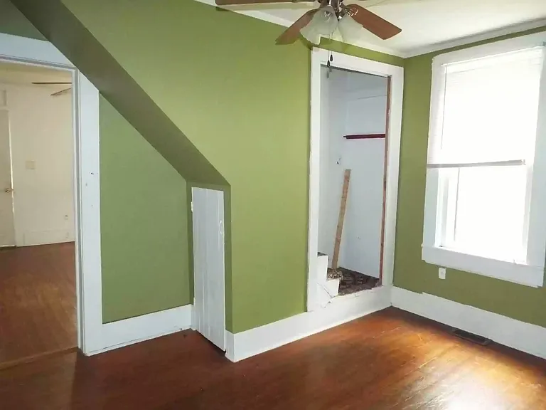 223 E Clara St — Photo 8