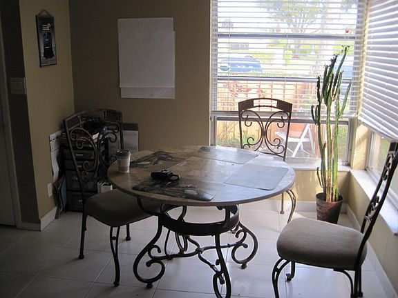 4th image of 5892 Areca Palm Ct APT A