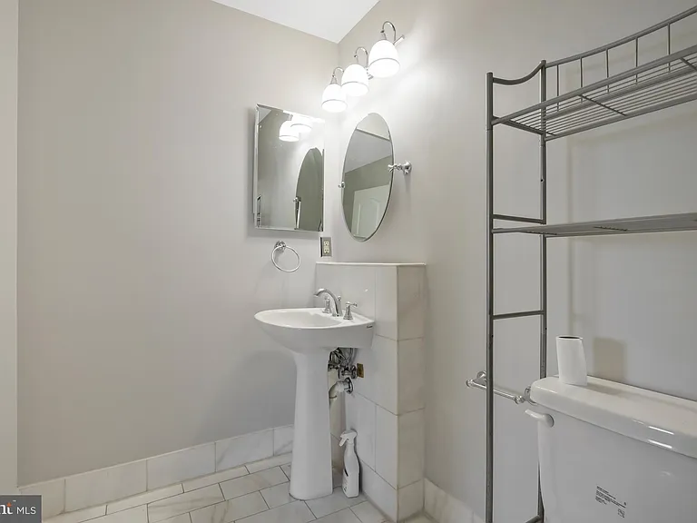 1211 S Eads St #1704 — Photo 17