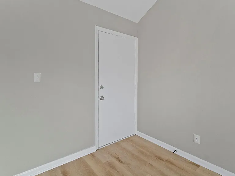 The Prairies Apartment Homes — Photo 18