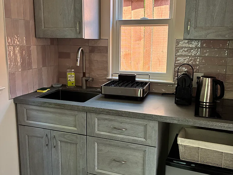 2142 Roosevelt Ave — Photo 21