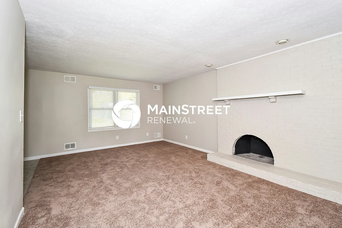 Living Room - 5005 Winding Spring Cir