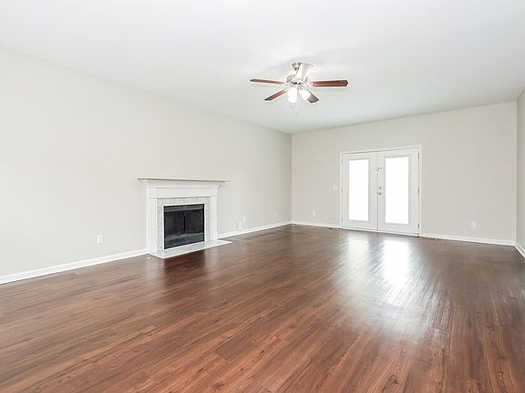 5th image of 128 Cedar Forest Dr