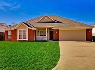 2973 N John Wayne Dr, Fayetteville, AR 72703