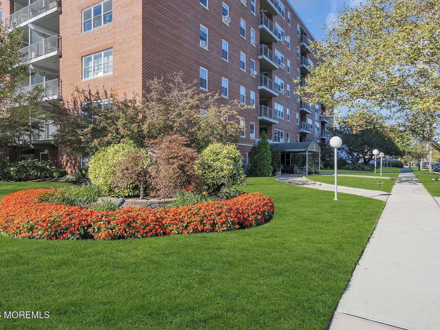 1 bed, 1075 sqft, $2,950 — Photo 3