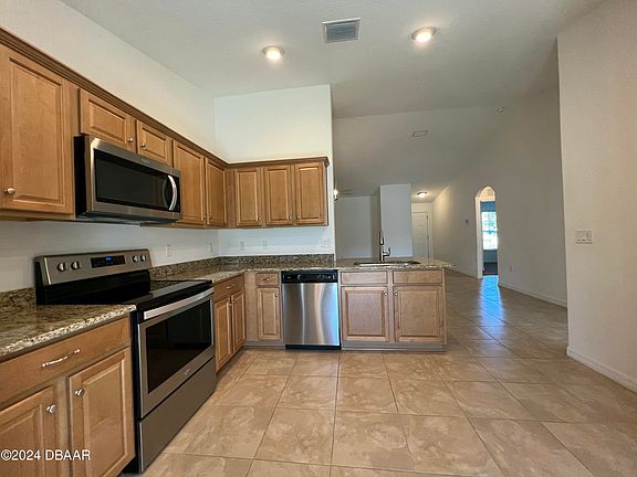 5th image of 21 Freneau Ln #B