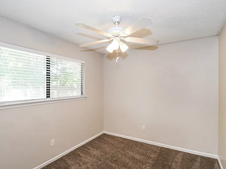 8442 Finwood Ave — Photo 12