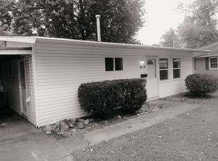 1814 Melanie Ln, Champaign, IL 61821