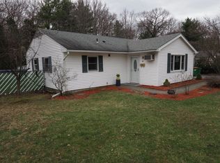 20 Van Wyck Dr, Poughkeepsie, NY