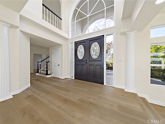 4th image of 1522 Maxwell Ln