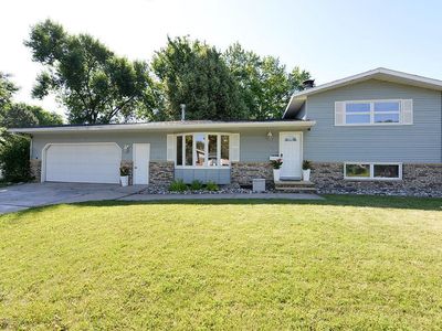 2833 1st St N, Fargo, ND, 58102