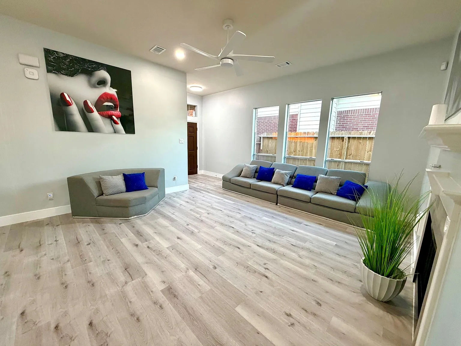 3 bed, 2.0 bath, 1480 sqft, $2,200 — Photo 3