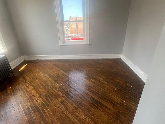 4th image of 96 Hillcrest Ter APT 11