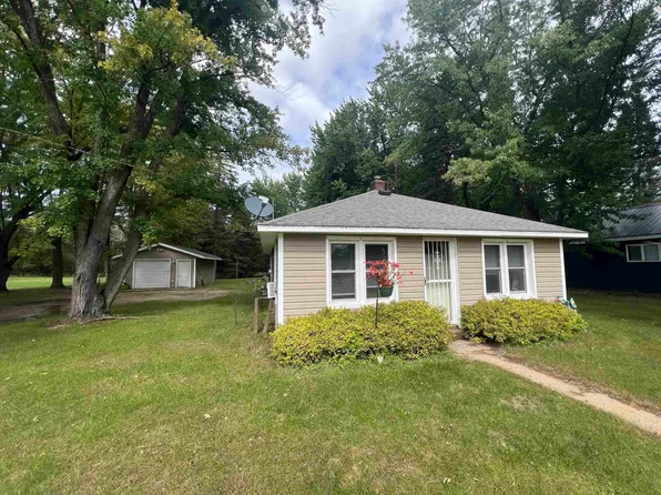 E2026 King Rd, Waupaca, WI 54981
