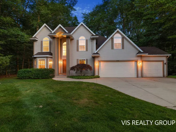 1515 Westwood Cir, Muskegon, MI 49441
