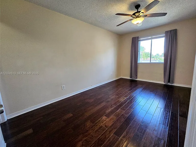 854 SW 8th Pl — Photo 16