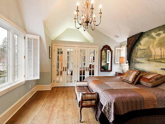 Master Suite w/Lake Views