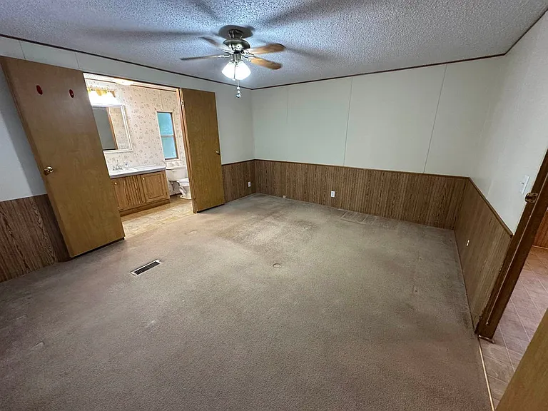 847 Twin Towers Rd — Photo 9