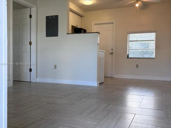 11890 NE 16th Ave #4, Miami, FL 33161