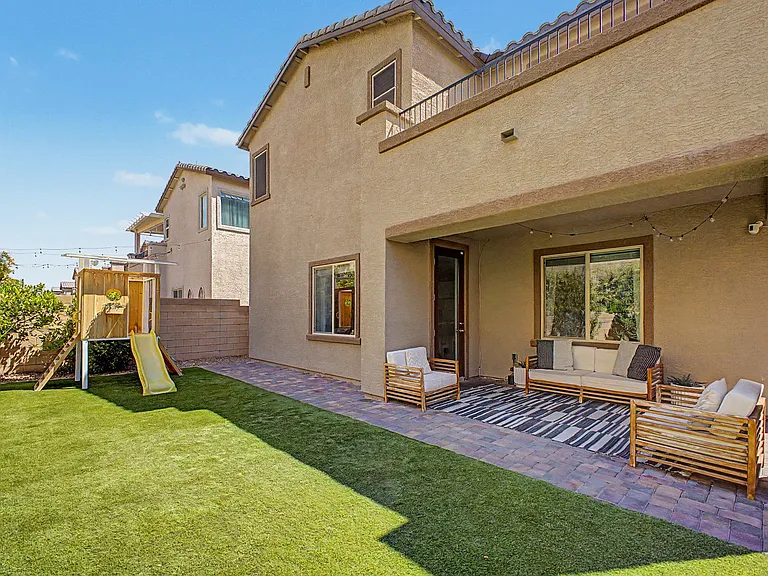 8137 Skye Plum St — Photo 40