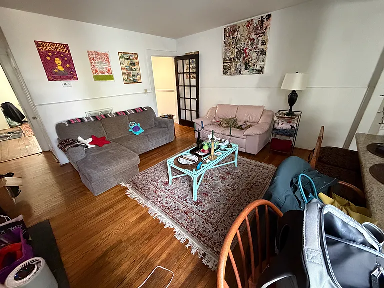 337 S Laurel St — Photo 4