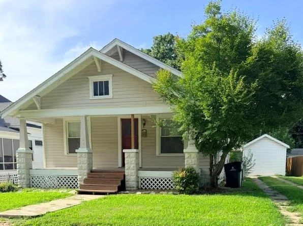 704 W 2nd St, Pittsburg, KS 66762