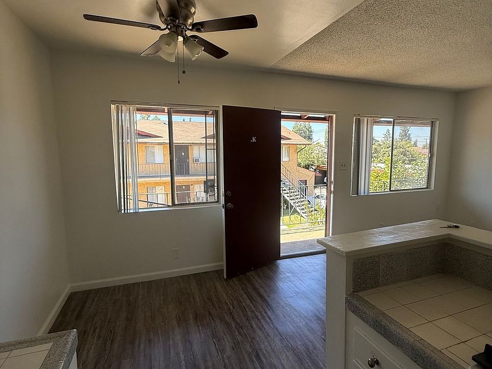 1st image of 3915 Center St #3921