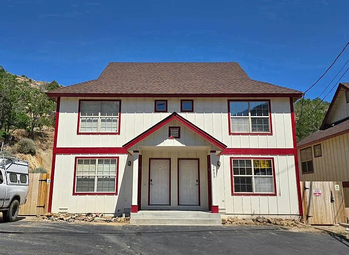 2 bed, 2.5 bath, 1123 sqft, $1,850 — Photo 1