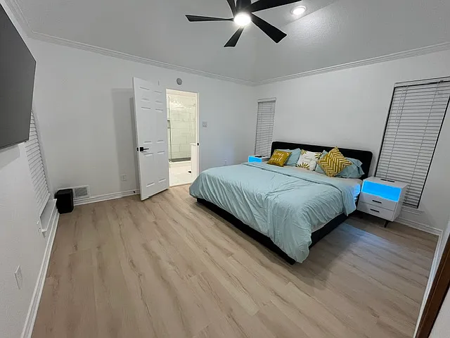 9090 Meadowcrest St — Photo 35