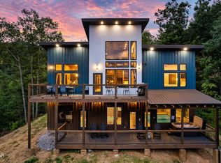 2420 Cove Mountain Ln, Sevierville, TN 37862